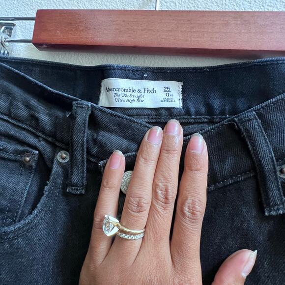 Abercrombie & Fitch Women's Black Straight Leg Jeans - Picture 6 of 11